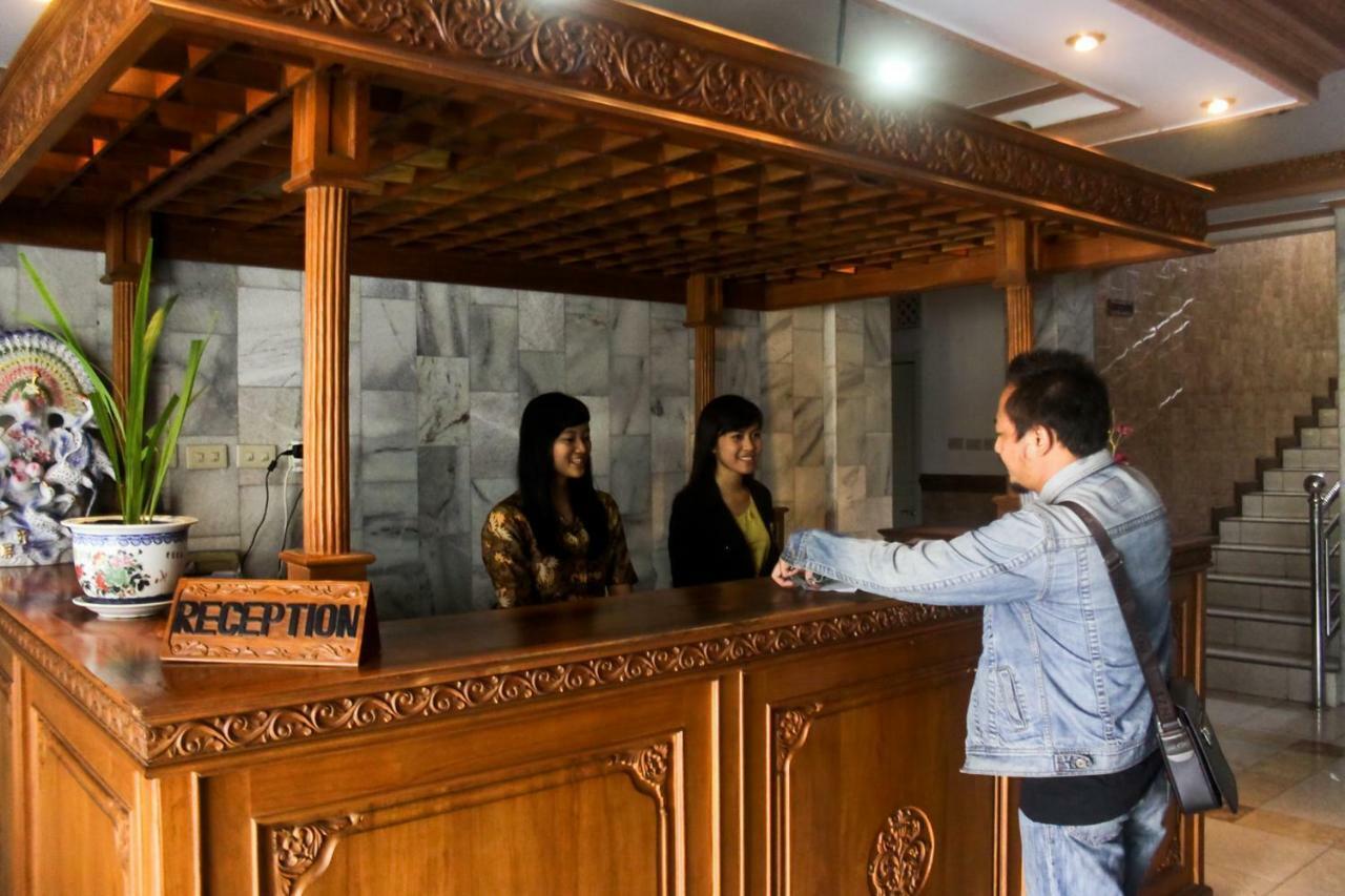 Hotel Wiwi Perkasa 2 인드라마유 외부 사진